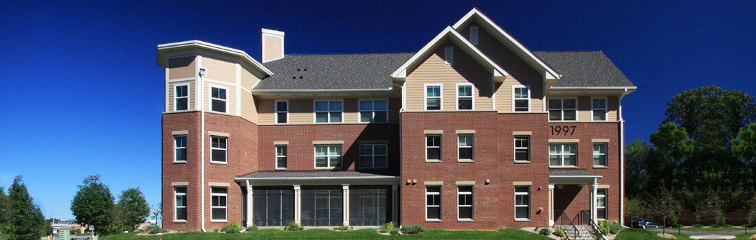 Exterior photo of Lincoln Place, a youth supportive housing apartment building in Eagan.